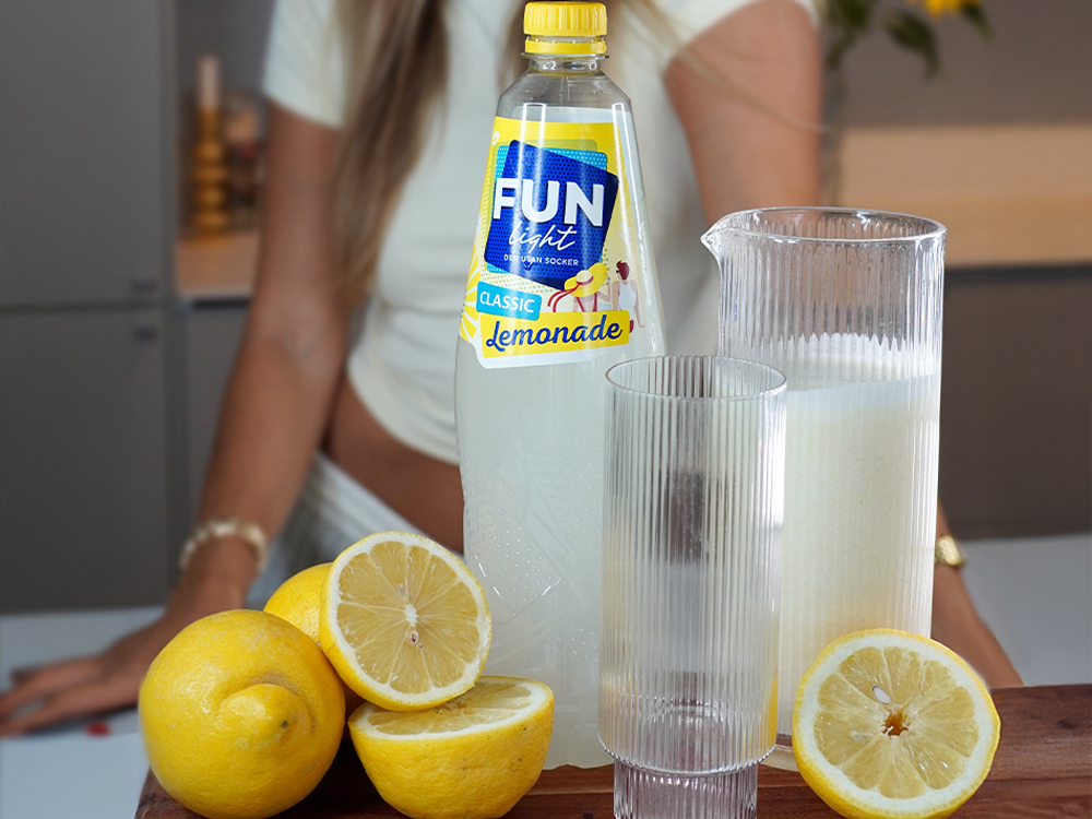 Brazilian Lemonade med FUN Light Lemonade och citroner