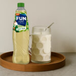 FUN Light Crispy Pear på bricka tillsammans med frappe med päronsmak